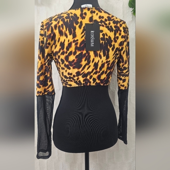 ICONSWIM Leopard Print V-Neck Top with Black Mesh Sleeves - Picture 3 of 5